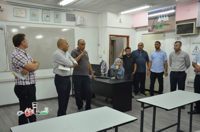 كفرقاسم- فيديو: نواب وأعضاء المجلس البلدي يشاركون الطلاب افتتاح عامهم الدراسي  باجواء بهيجة .